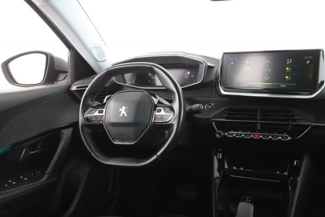 Peugeot 2008 image 8