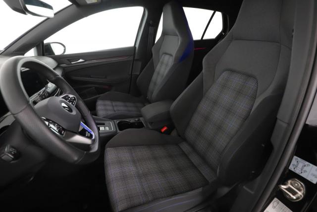 Volkswagen Golf image 8