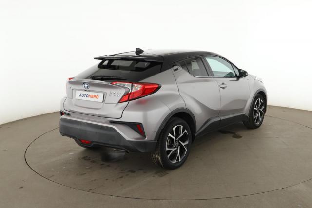 Toyota C-Hr image 2