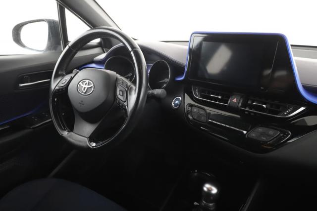 Toyota C-Hr image 1