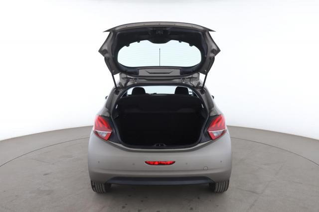 Peugeot 208 image 7