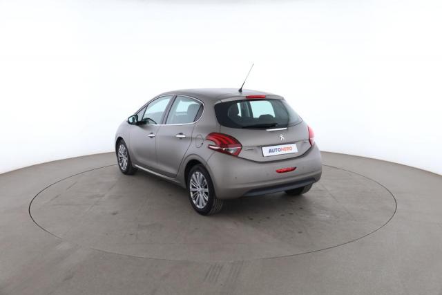 Peugeot 208 image 6