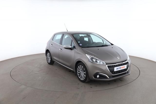 Peugeot 208 image 9