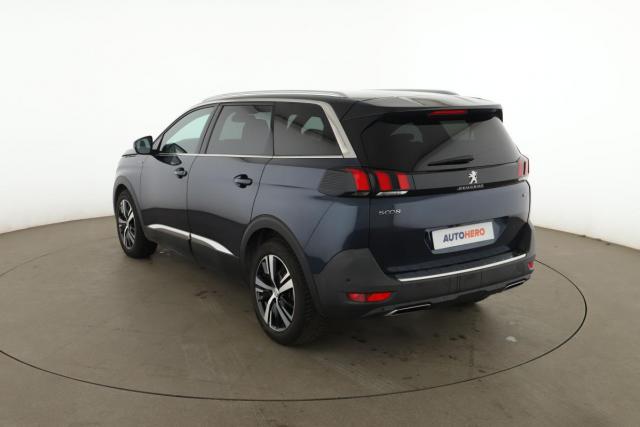Peugeot 5008 image 1