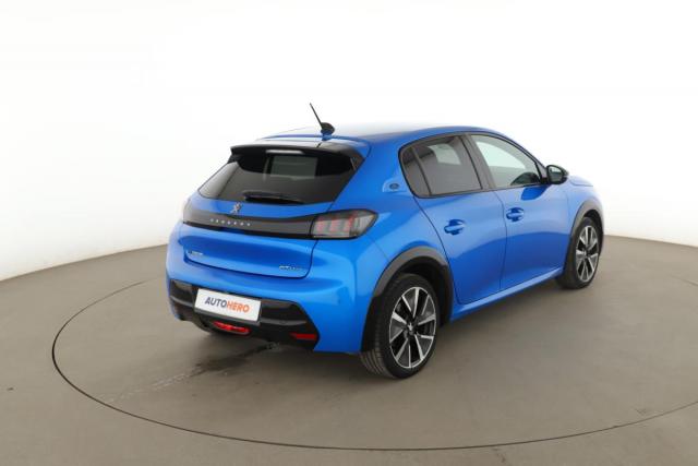 Peugeot 208 image 2