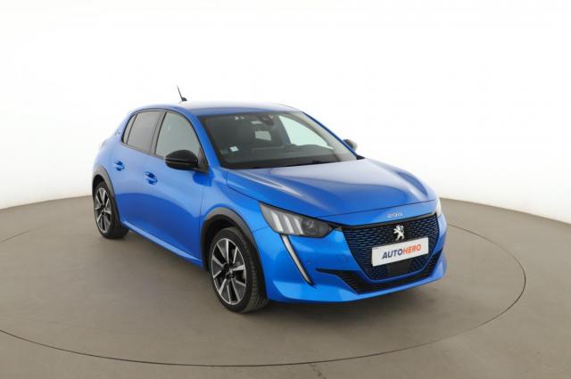 Peugeot 208 image 8