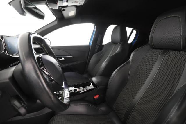 Peugeot 208 image 9
