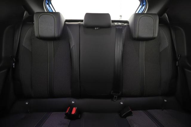 Peugeot 208 image 3