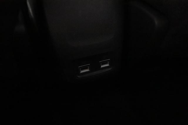 Peugeot 2008 image 2