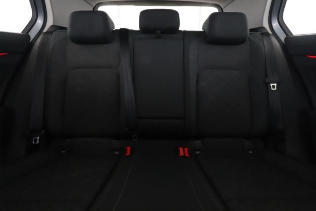 Volkswagen Golf image 7