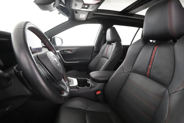 Toyota Rav4 image 6