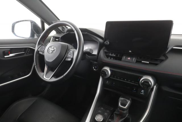 Toyota Rav4 image 2