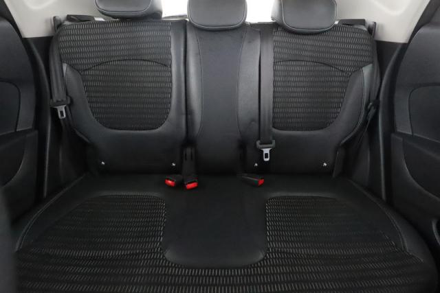 Renault Captur image 9