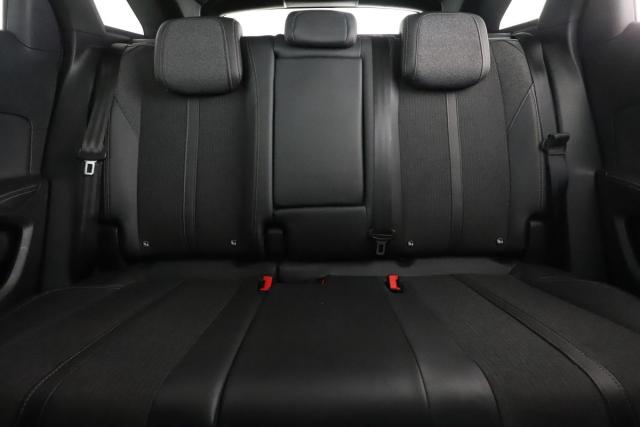 Peugeot 3008 image 8