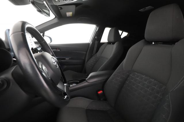 Toyota C-Hr image 4