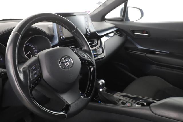 Toyota C-Hr image 2
