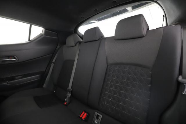 Toyota C-Hr image 5