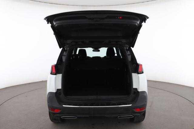 Peugeot 5008 image 9