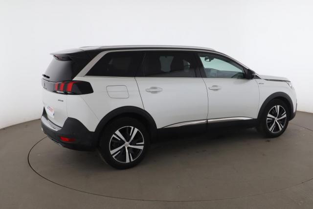 Peugeot 5008 image 3