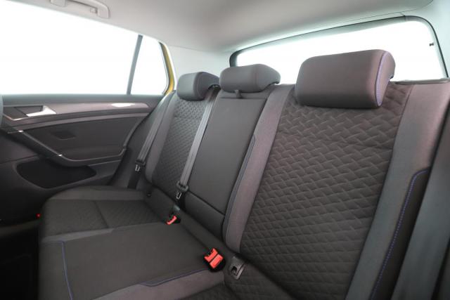 Volkswagen Golf image 6