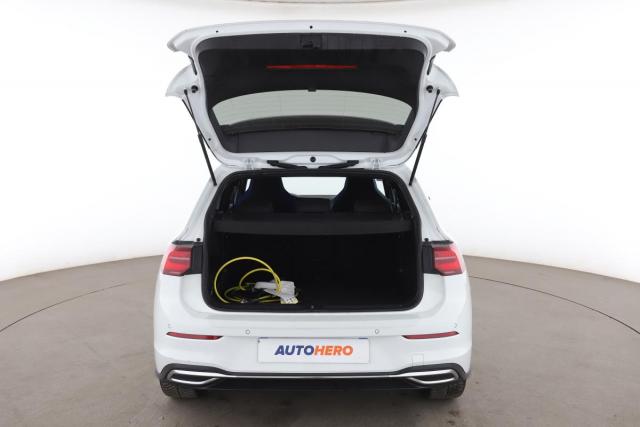 Volkswagen Golf image 2