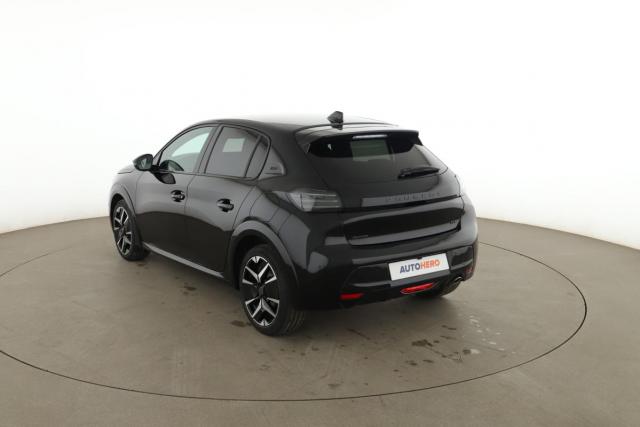 Peugeot 208 image 6