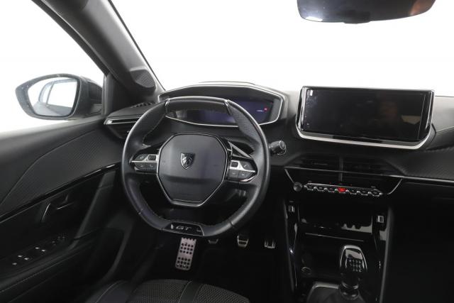 Peugeot 208 image 9