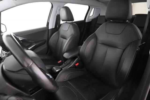 Peugeot 2008 image 4