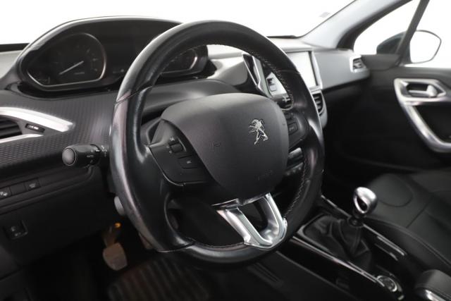 Peugeot 2008 image 3
