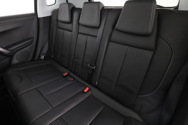 Peugeot 2008 image 6