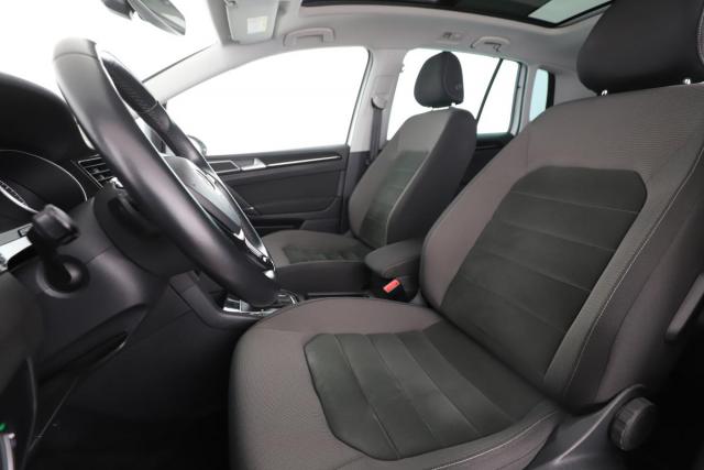 Volkswagen Golf Sportsvan image 5