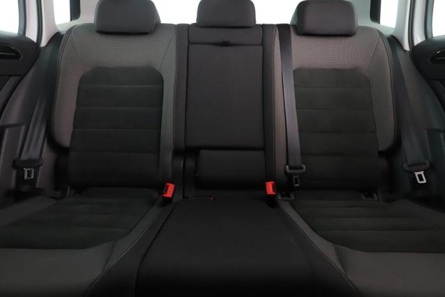 Volkswagen Golf Sportsvan image 9