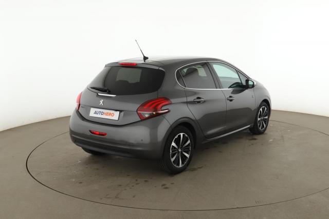 Peugeot 208 image 5
