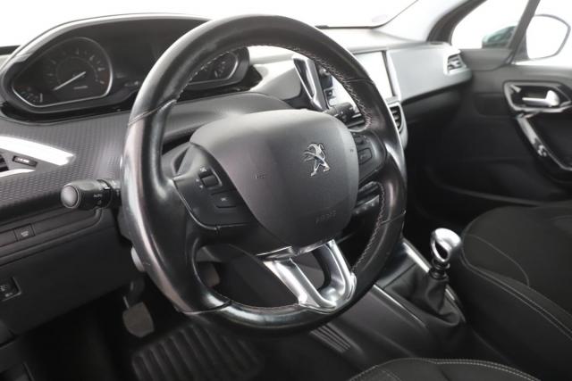 Peugeot 208 image 1