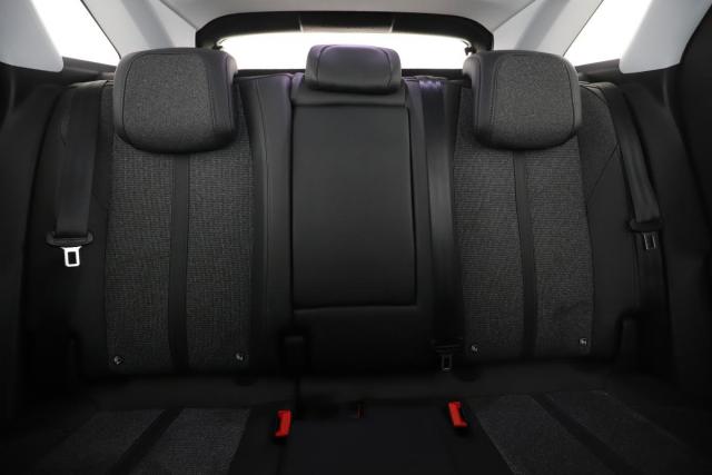 Peugeot 3008 image 8