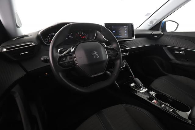 Peugeot 2008 image 9