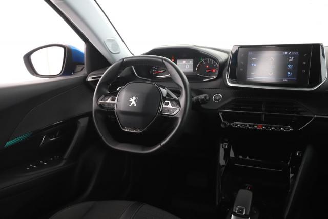 Peugeot 2008 image 3