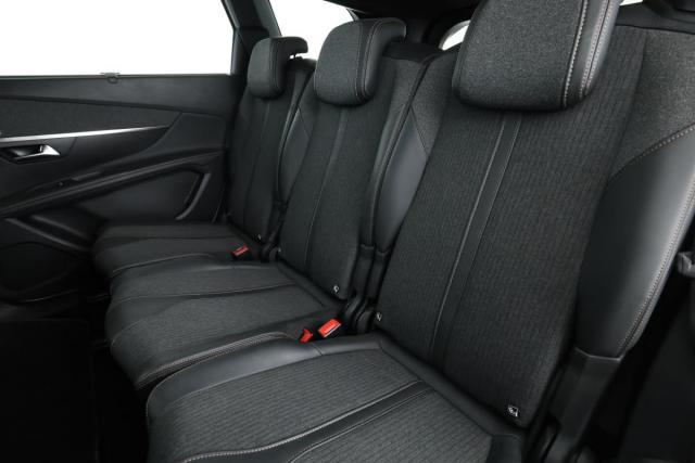 Peugeot 5008 image 2