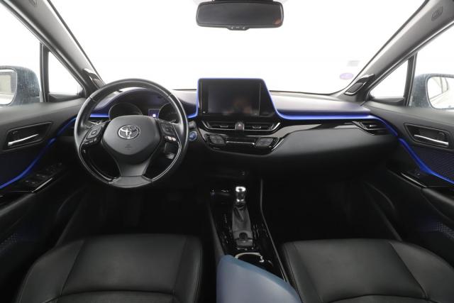Toyota C-Hr image 7
