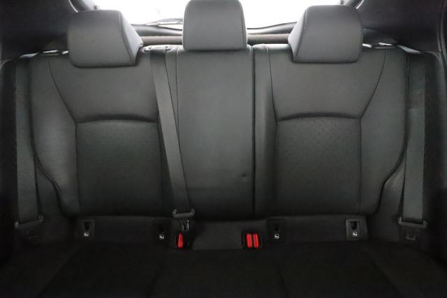 Toyota C-Hr image 8