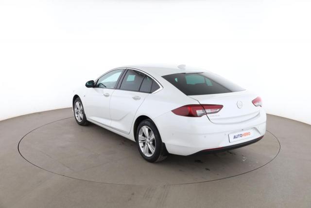 Opel Insignia image 2