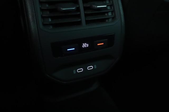 Seat Leon image 3