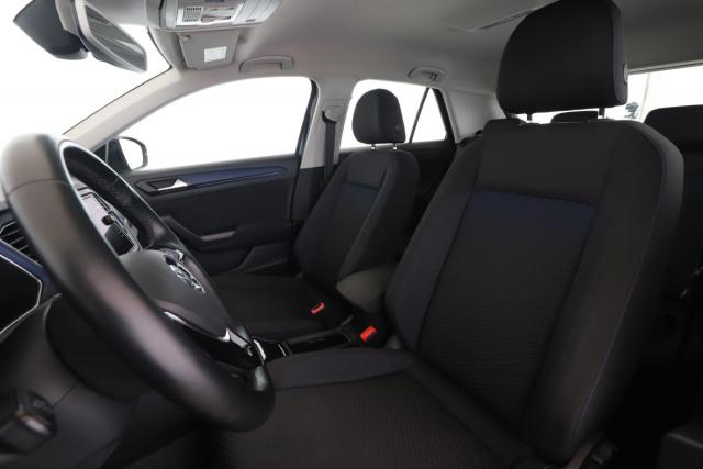 Volkswagen T-Roc image 6