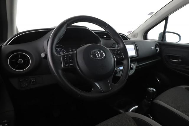 Toyota Yaris image 9