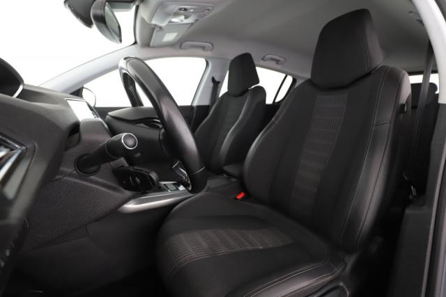 Peugeot 308 image 5
