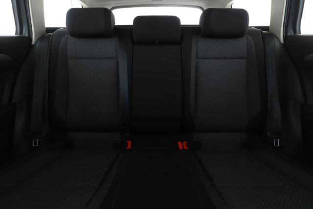 Volkswagen Passat Sw image 8