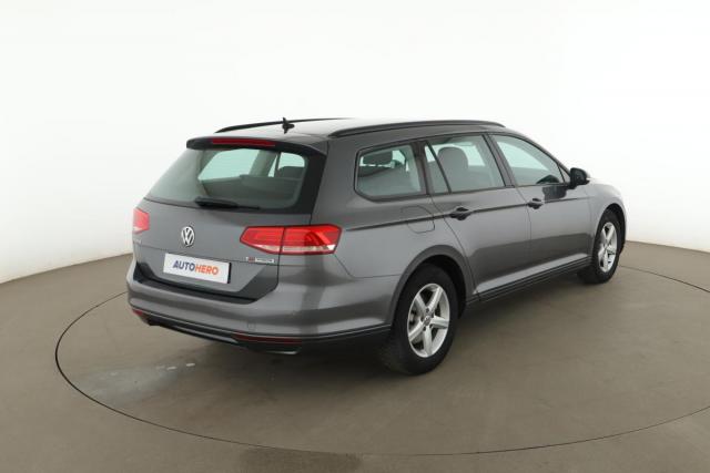 Volkswagen Passat Sw image 3