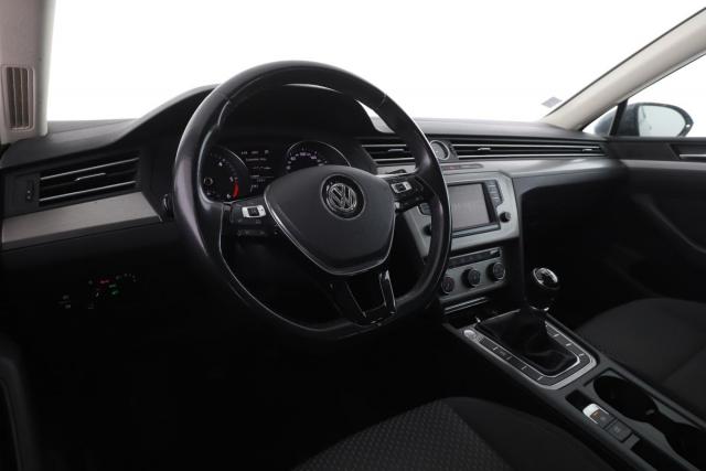 Volkswagen Passat Sw image 4