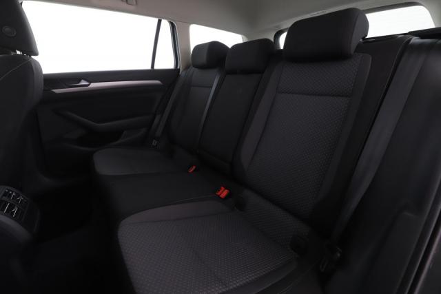 Volkswagen Passat Sw image 6