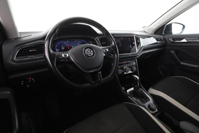 Volkswagen T-Roc image 7